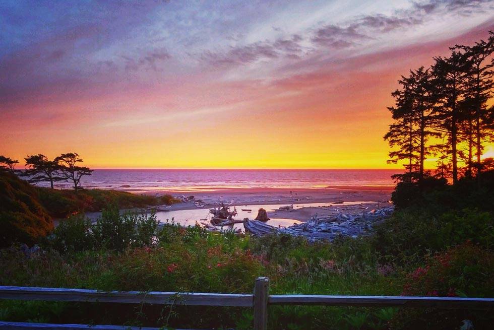 A magnificent sunset at Kalaloch Lodge