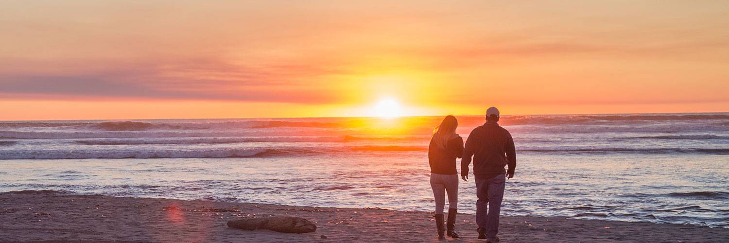 Enjoy a breathtaking sunset along the Pacific Ocean at Kalaloch Lodge, located in Forks, WA