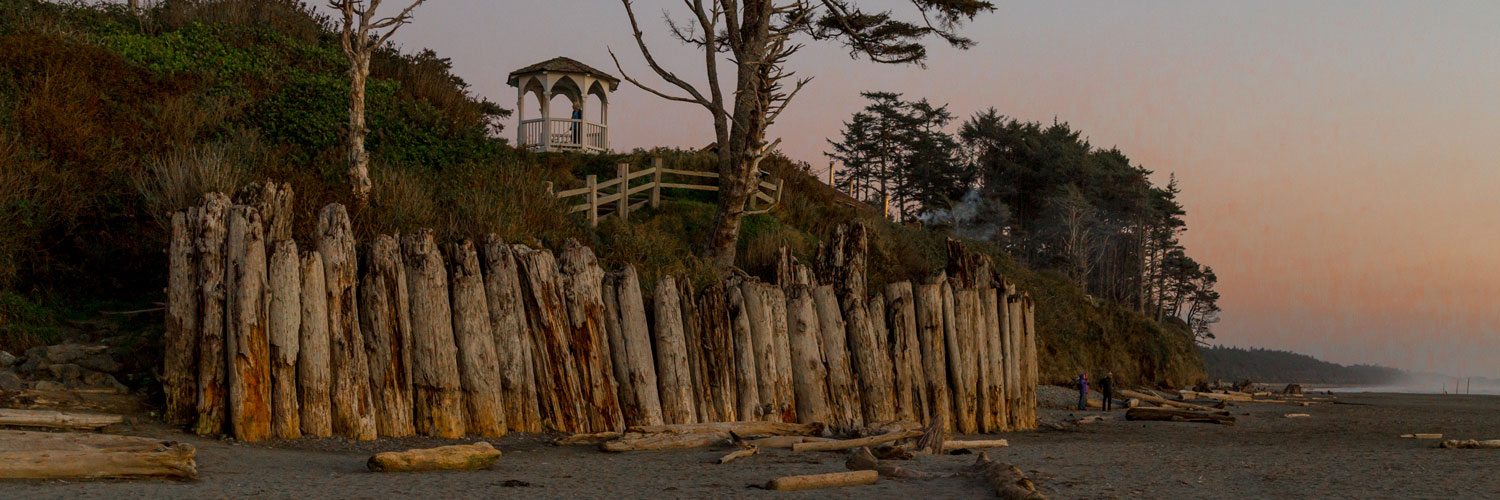 Use a AAA Discount to get great deals on Kalaloch Lodge so you can see a sunset like this one from Kalaloch Beach right below the lodge.