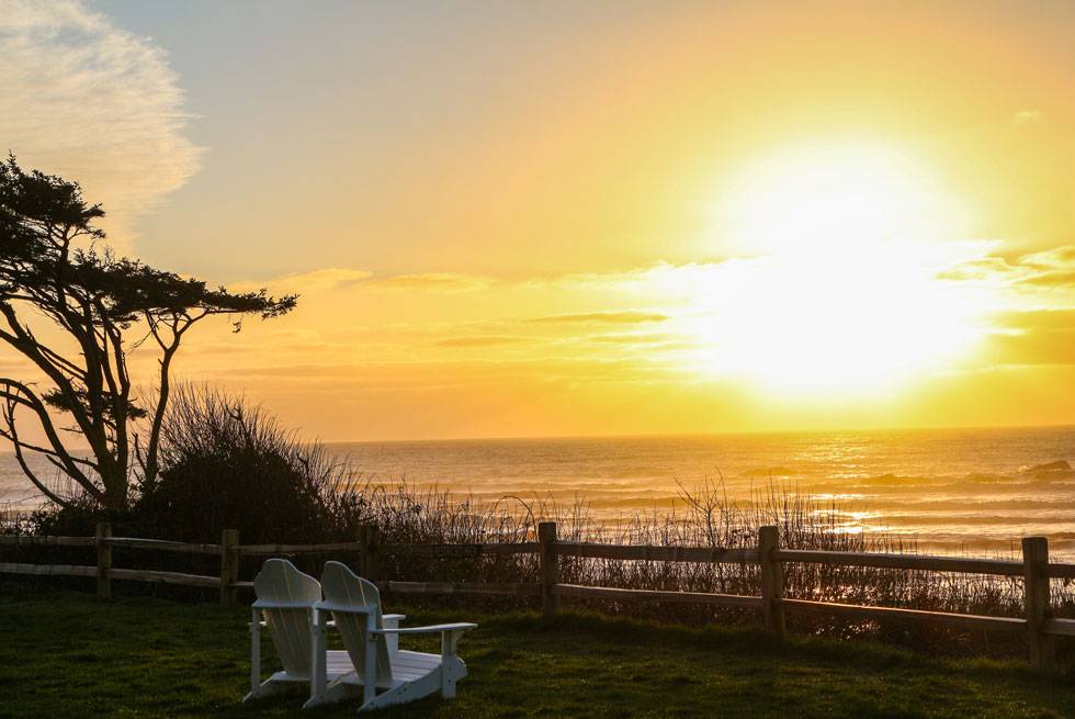Pull an Adirondack chair up to the bluff and enjoy a classic Kalaloch Lodge sunset