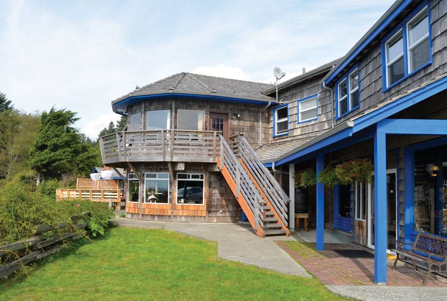 The main lodge at Kalaloch features comfortable rooms, gift shop, and the Creekside restaurant with a deck and perfect ocean views.